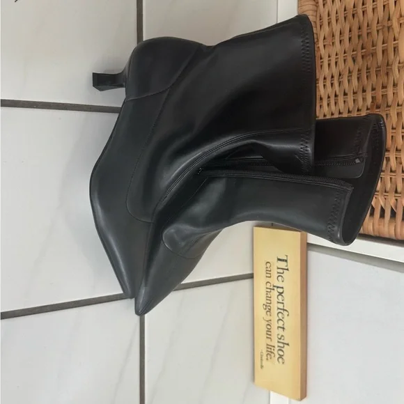 Abound Black Pointed Toe Kitten Heel Boots – Size 7MMinimalist Ankle Booties Heeled Boots